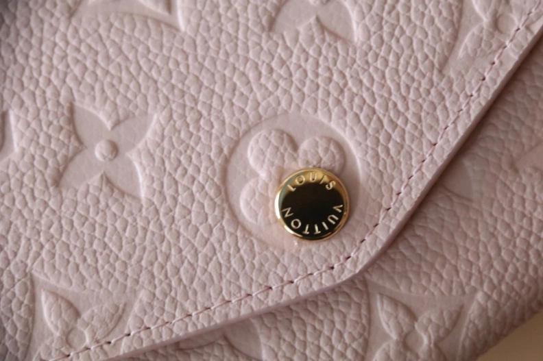 LX Wallets Practical 7947