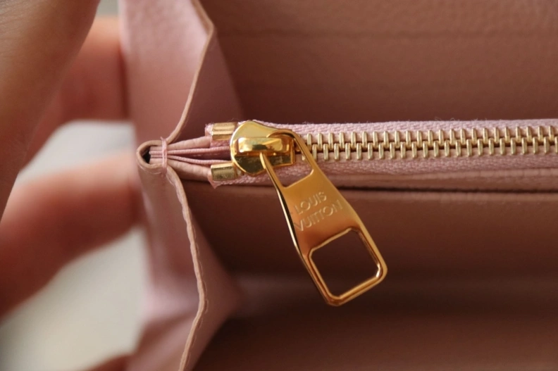 LX Wallets Practical 7947