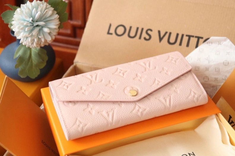 LX Wallets Practical 7947