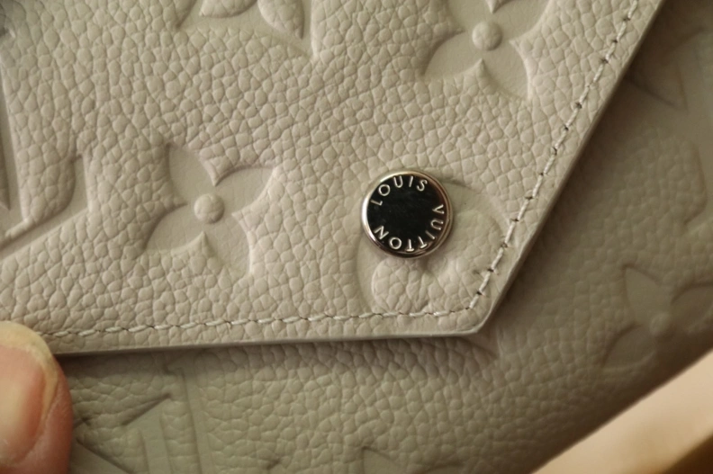 Popular LX Wallets 7939