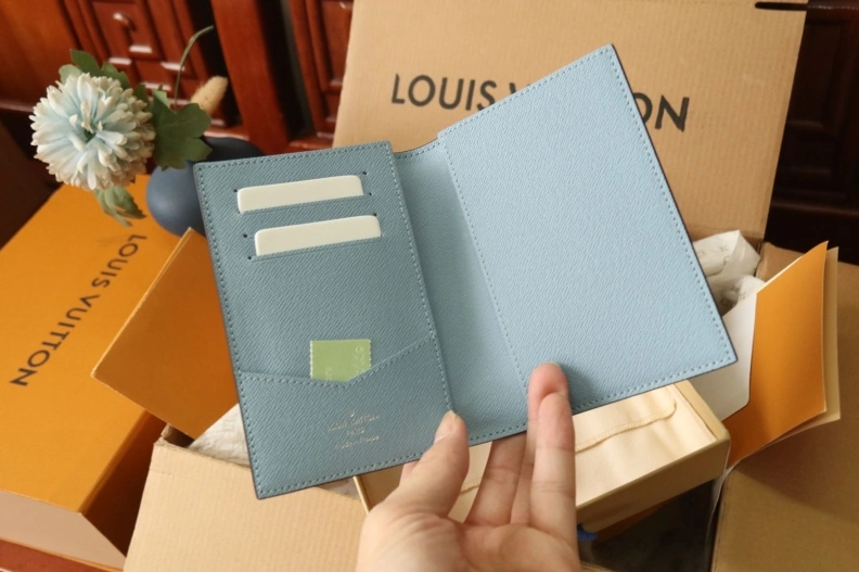 Soft LX Wallets 7954