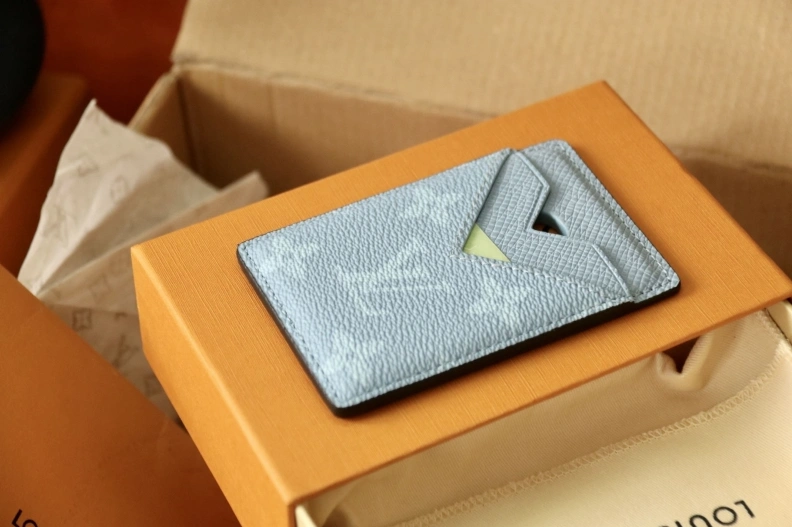 Resilient LX Wallets 7923