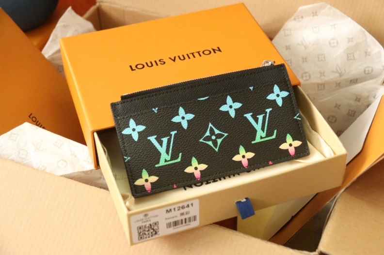 Resilient LX Wallets 7924