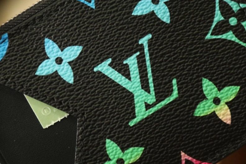 Resilient LX Wallets 7924