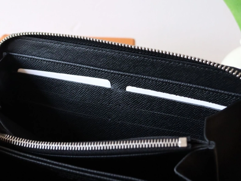 LX Wallets SportInspired 7917