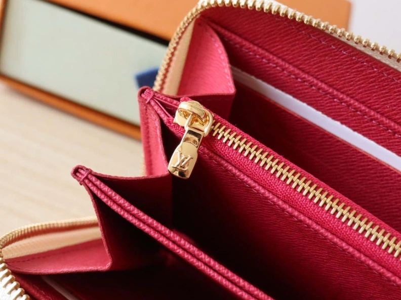 Resilient LX Wallets 7927