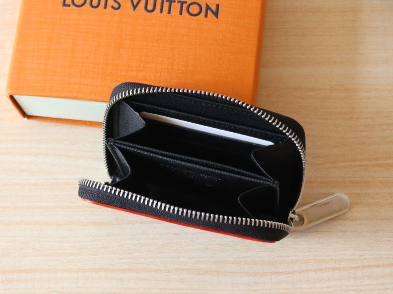Comfortable LX Wallets 7940