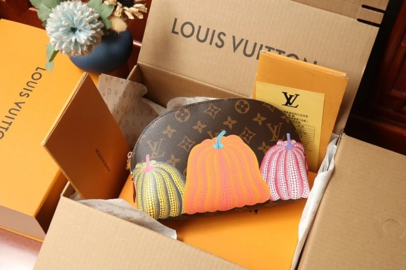LX Clutch Bags Soft 9226