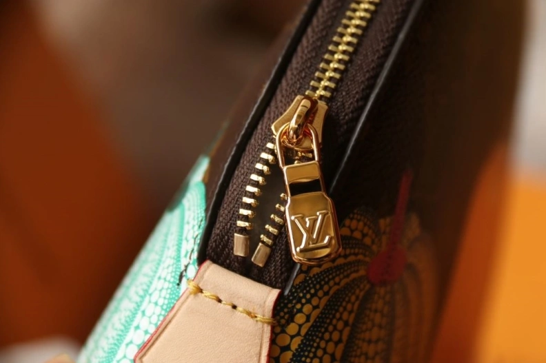 LX Clutch Bags Soft 9226