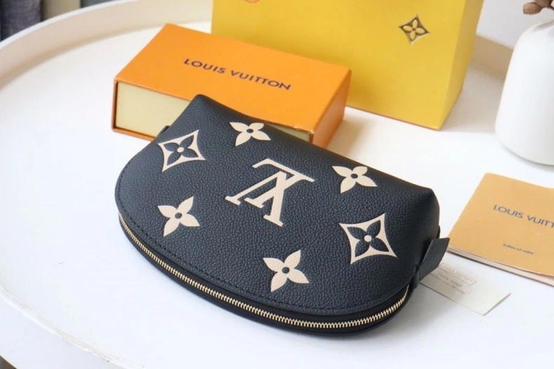Breathable LX Clutch Bags 9219