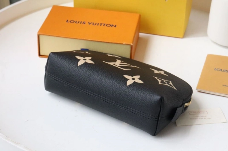 Breathable LX Clutch Bags 9219