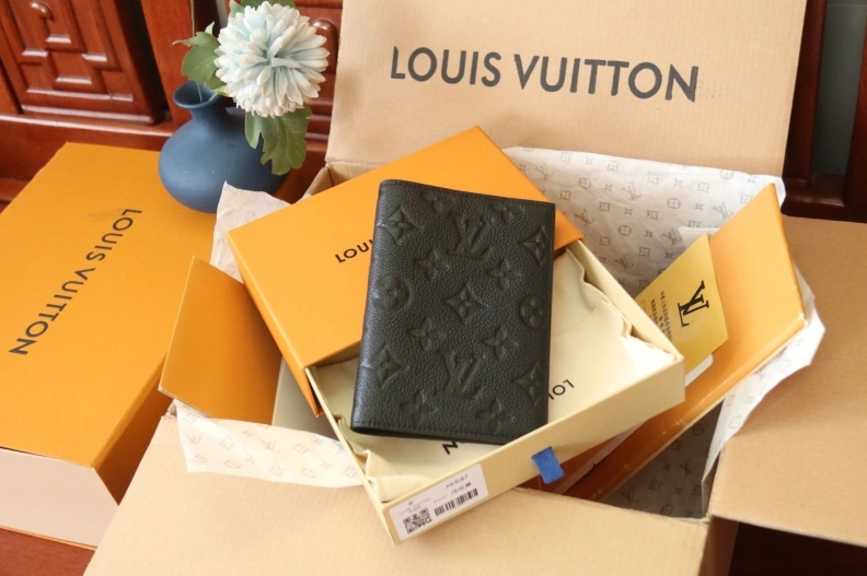 Flexible LX Wallets 7889