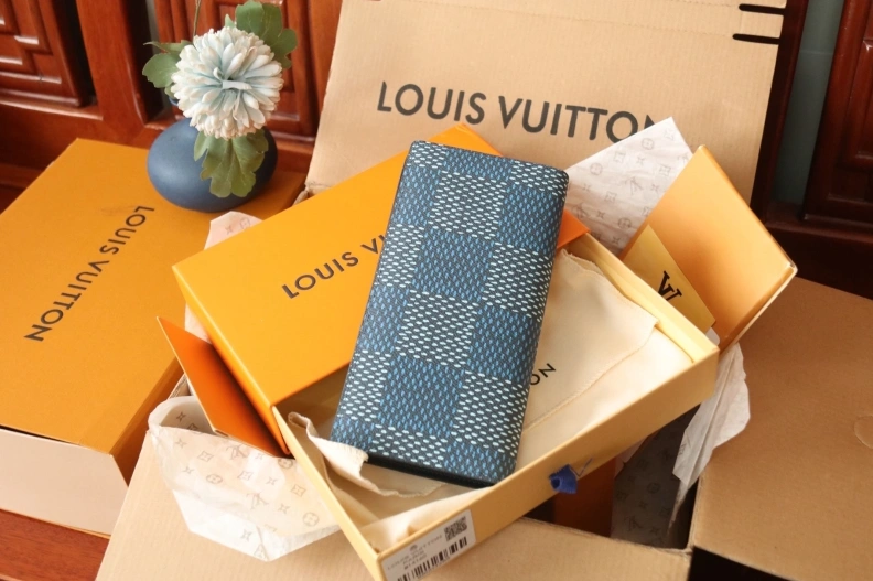Lightweight LX Wallets 7898