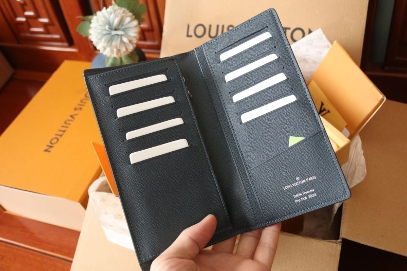 Lightweight LX Wallets 7898
