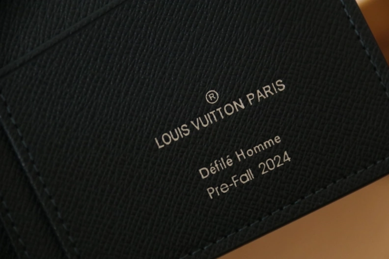 Lightweight LX Wallets 7898