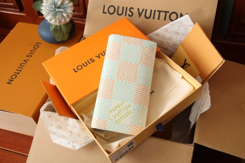 Comfortable LX Wallets 7893