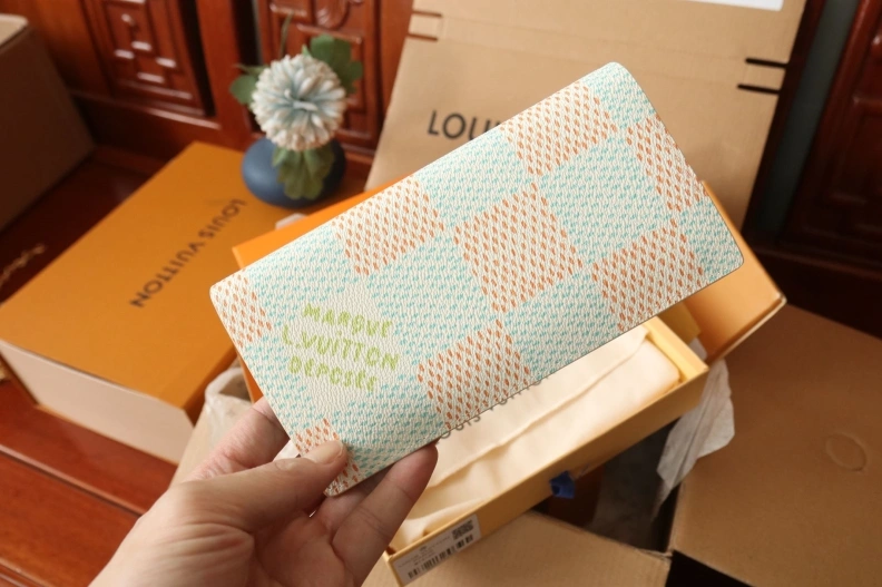 Comfortable LX Wallets 7893