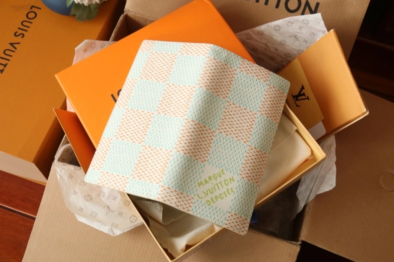 Comfortable LX Wallets 7893