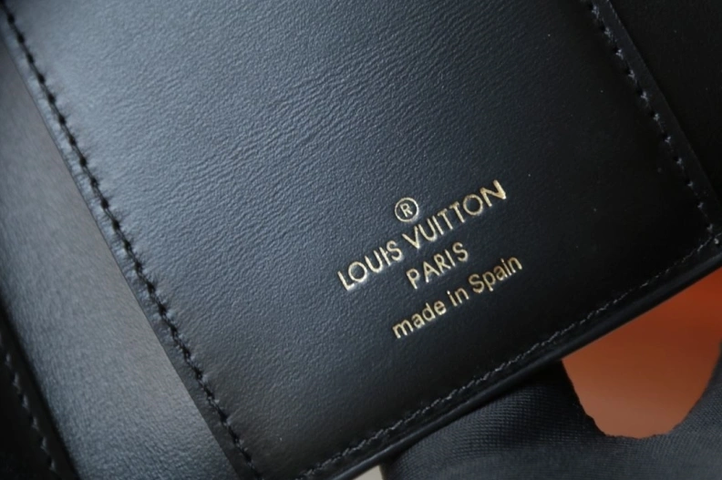 Functional LX Wallets 7883