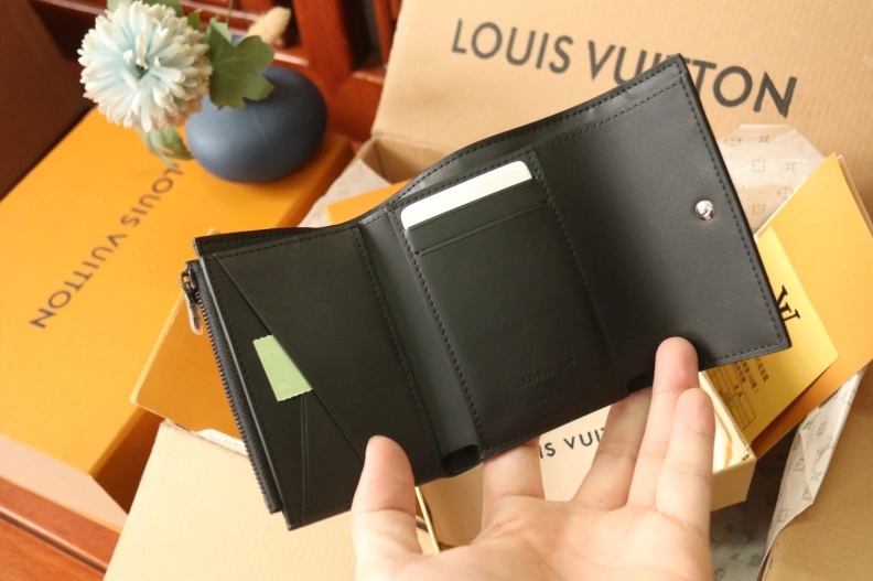 LX Wallets Sophisticated 7910