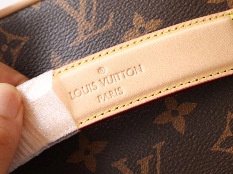 LX Cosmetic Bags Refined 9193