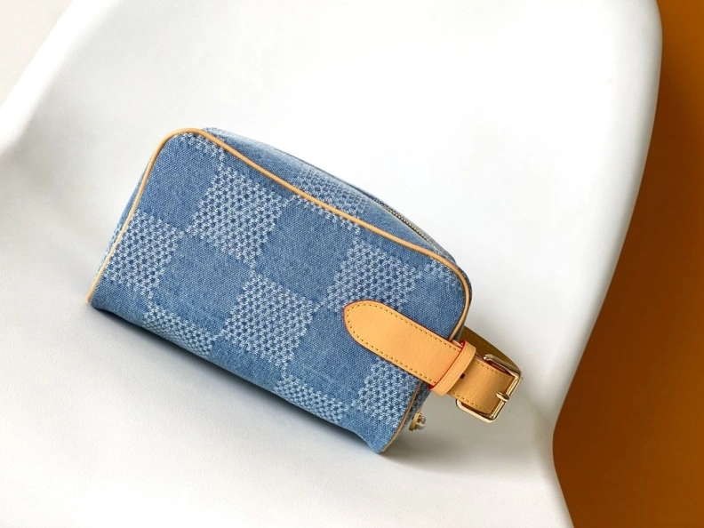 HighQuality LX Cosmetic Bags 9176