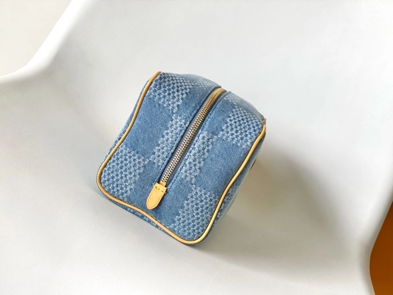 HighQuality LX Cosmetic Bags 9176