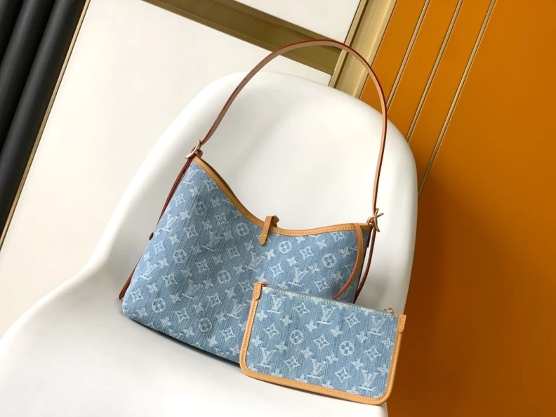 Trendsetting LX Top Handle Bags 8202