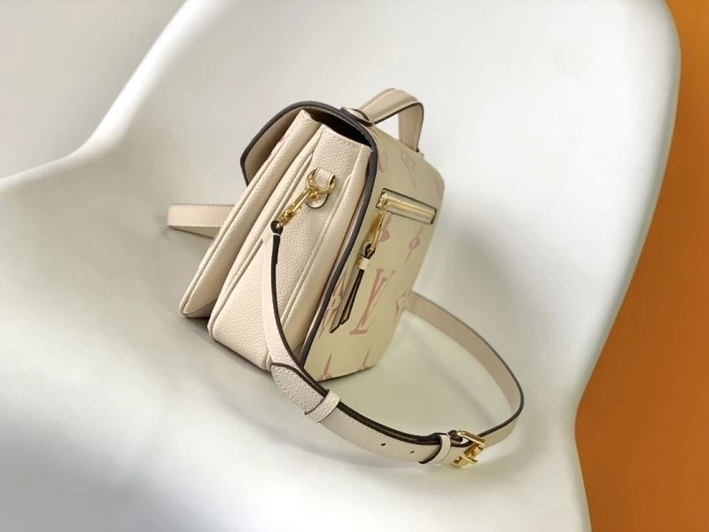LX Top Handle Bags Vibrant 21950
