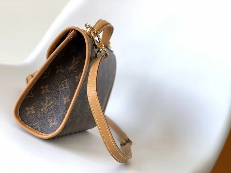 Trendsetting LX Top Handle Bags 21933