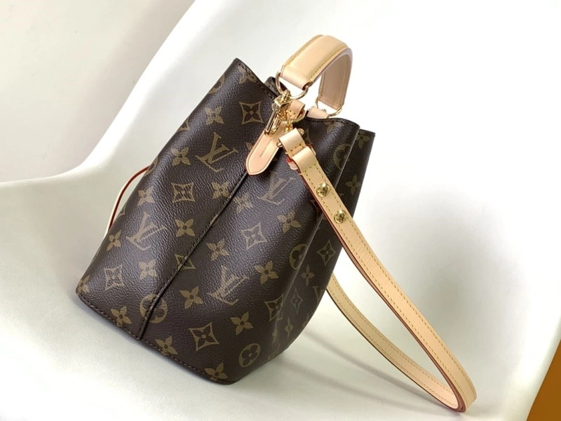 Resilient LX Bucket Bags 25397