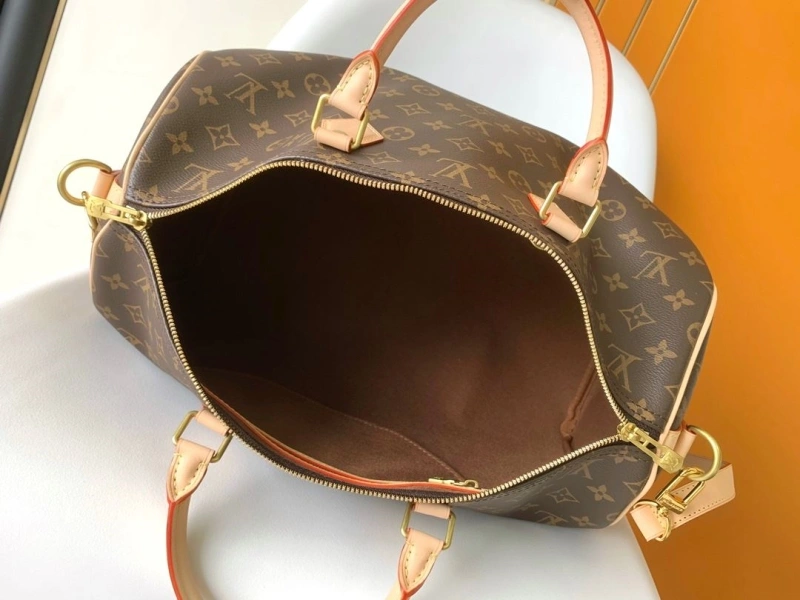 WellDesigned LX Travel Bags 24723