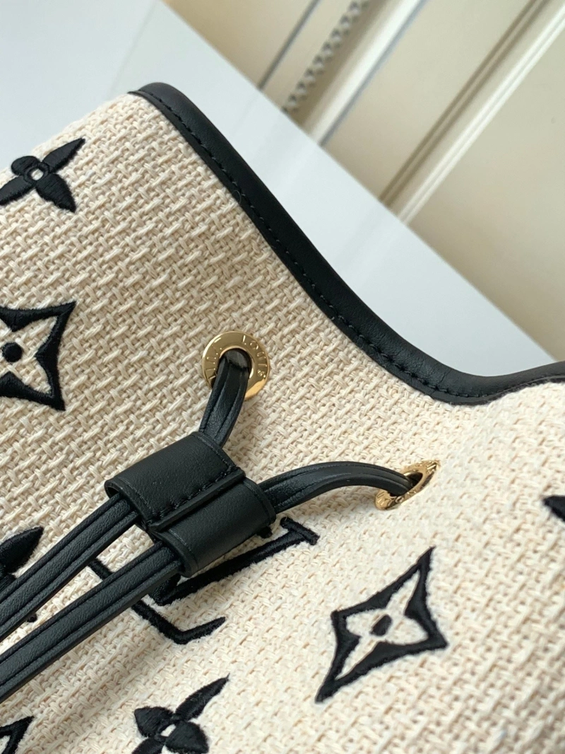 Sophisticated LX Bucket Bags 25387