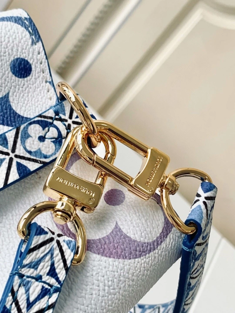 Bright LX Bucket Bags 25393