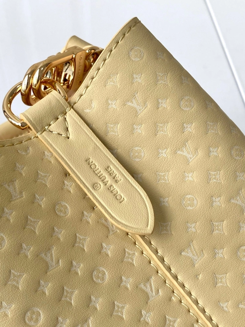 DailyWear LX Bucket Bags 25374