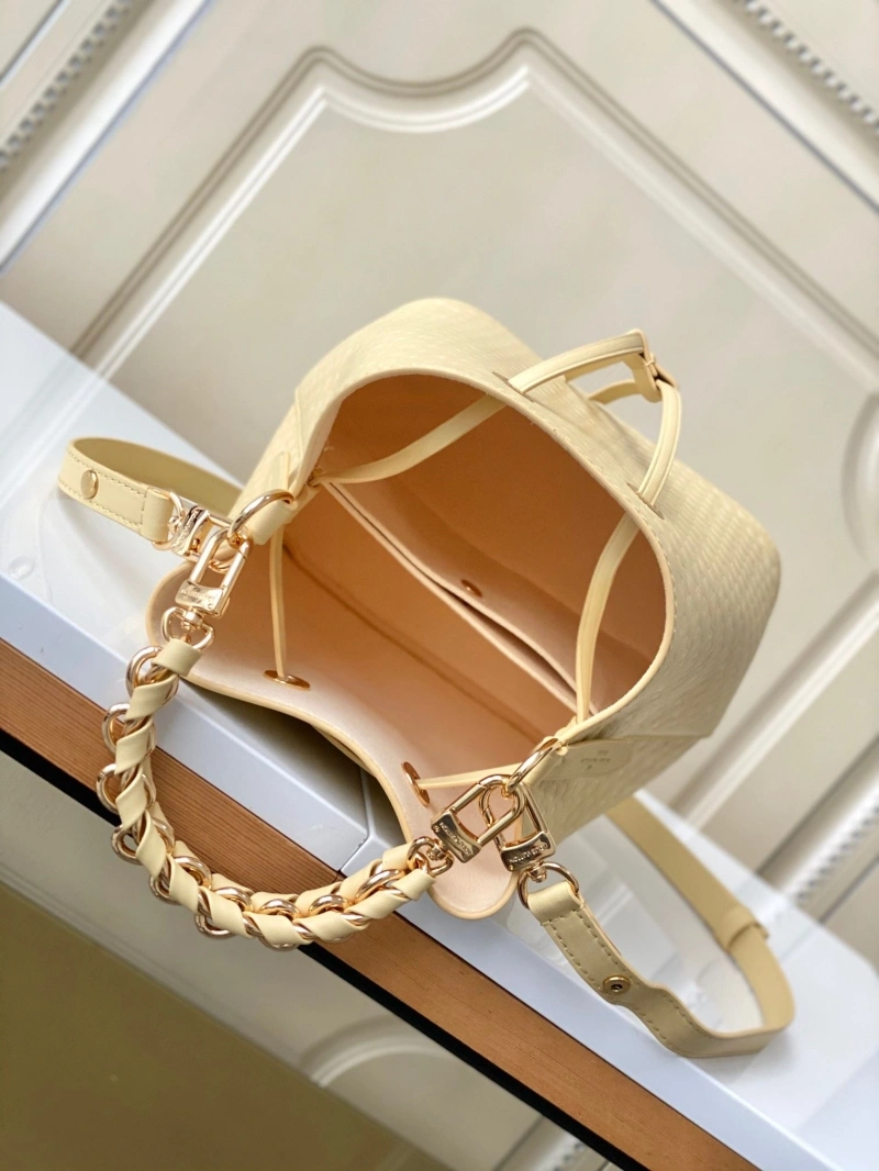 DailyWear LX Bucket Bags 25374