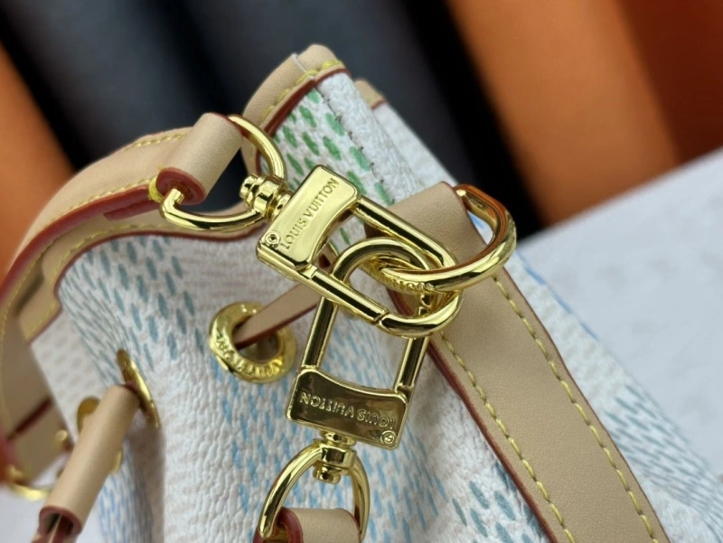 Flexible LX Bucket Bags 25384