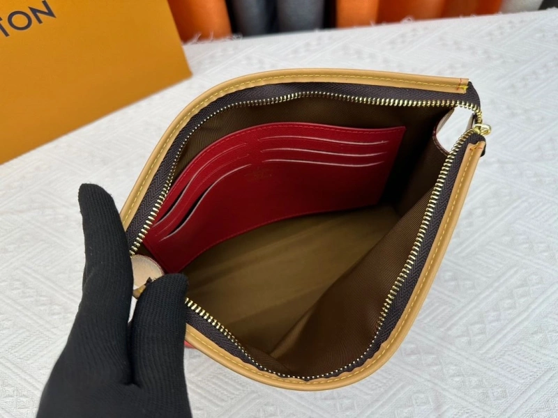 EyeCatching LX Clutch Bags 25344