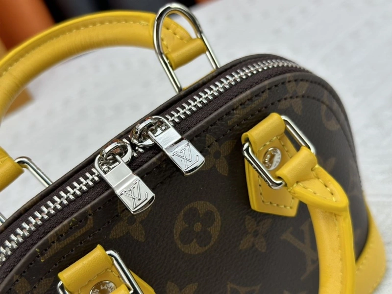 GoAnywhere LX Top Handle Bags 24770