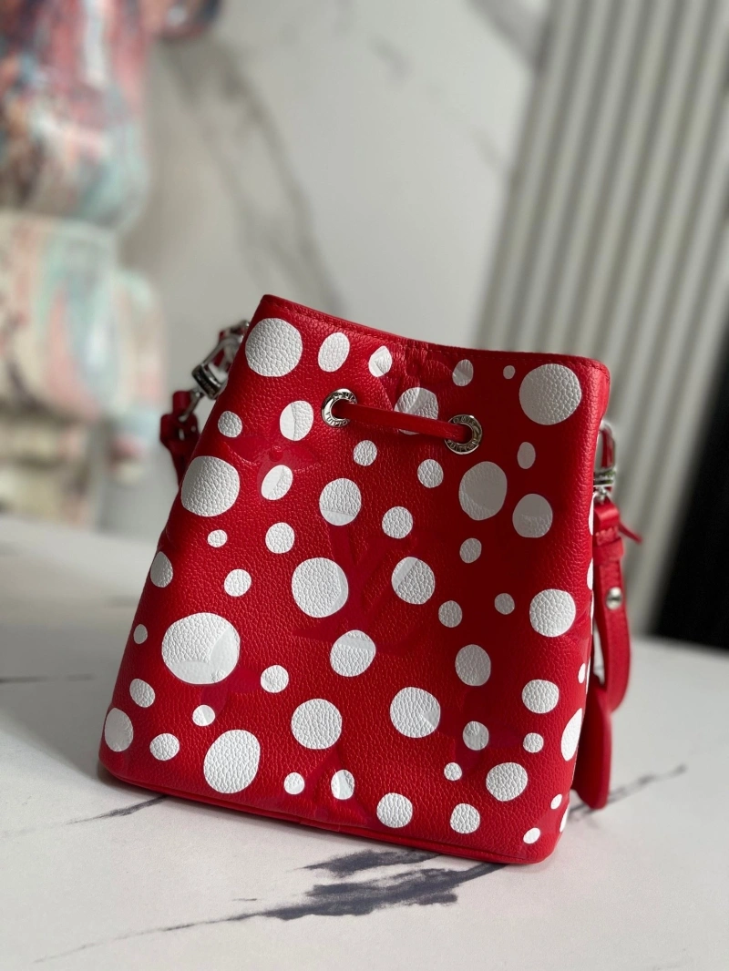 Efficient LX Bucket Bags 25370