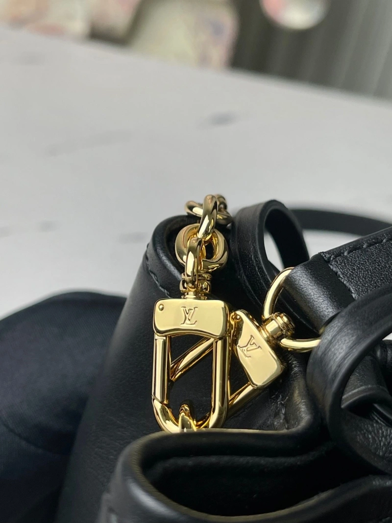 Unique LX Bucket Bags 25345