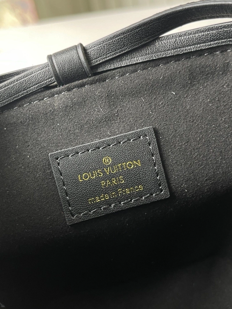 Unique LX Bucket Bags 25345