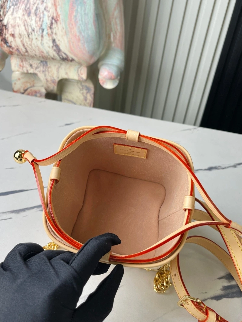 LX Bucket Bags Bold 25339