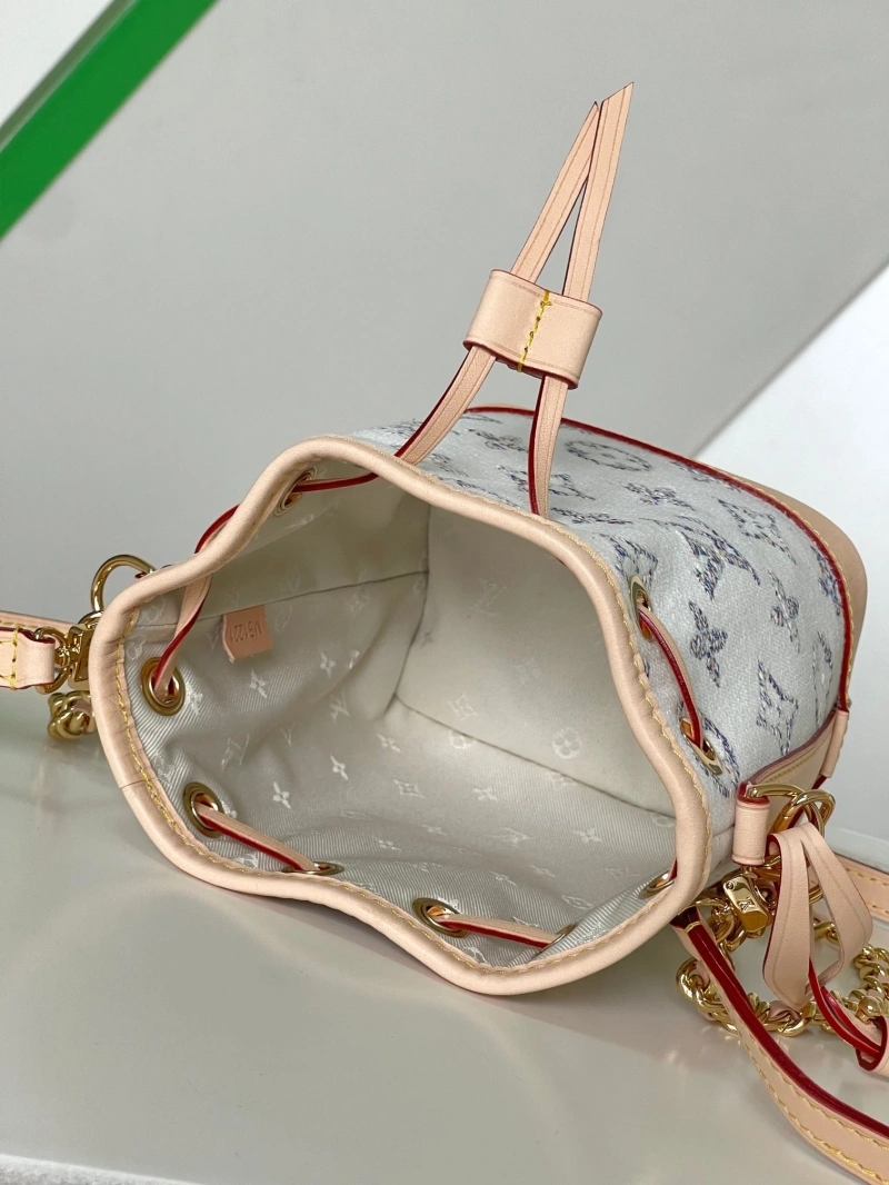 LX Bucket Bags GoAnywhere 25358