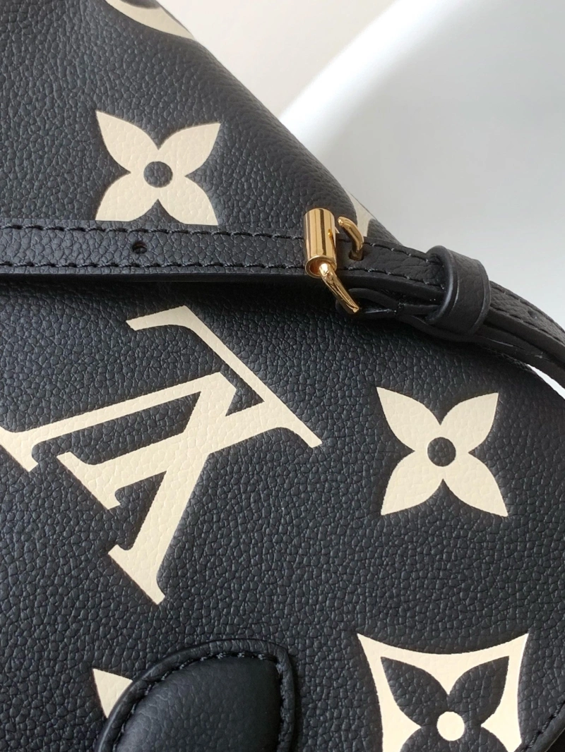 Sophisticated LX Shopping Bags 24919