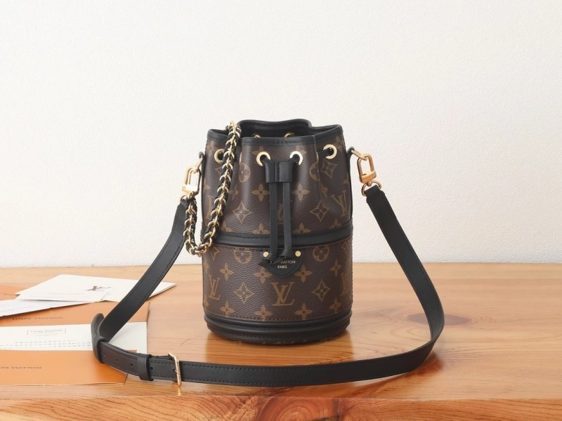 Bright LX Bucket Bags 25343