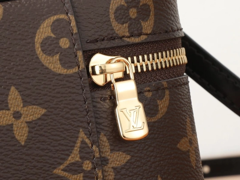 EyeCatching LX Cosmetic Bags 15310
