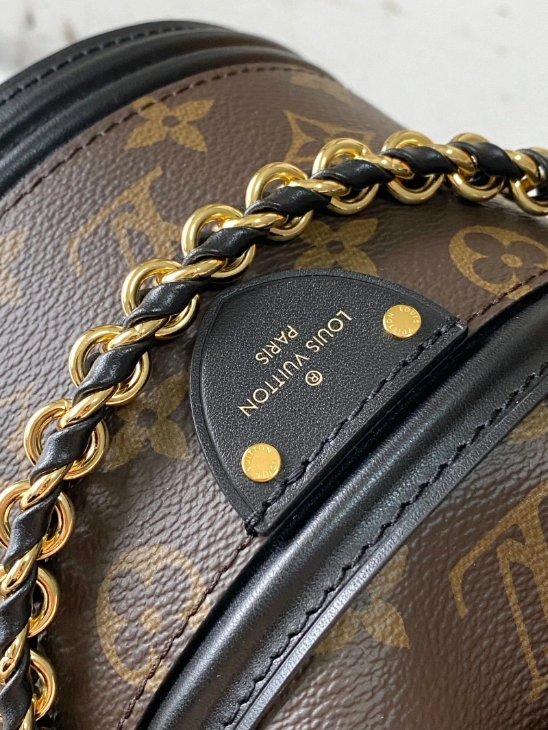 Refined LX Bucket Bags 15577