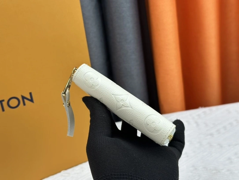 Fashionable LX Wallets 13532