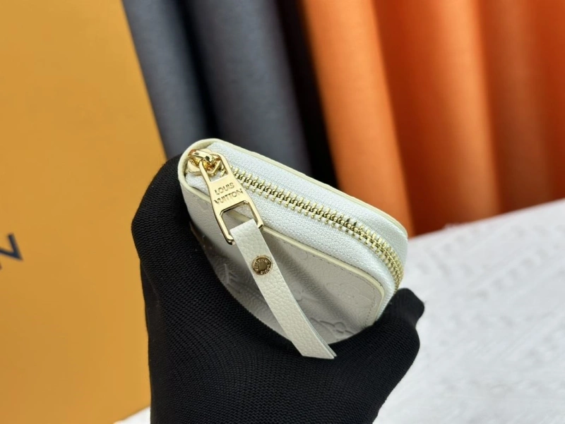 Fashionable LX Wallets 13532
